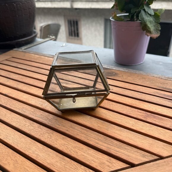 Geometric Glass & Brass Jewelry Box With Hinged Lid And Decorative Design - Picture 1 of 4